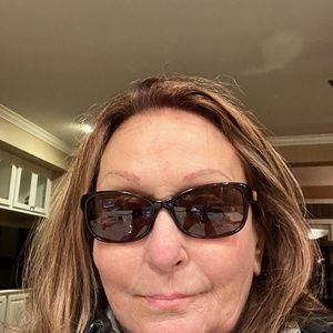 COACH SUNGLASSES WITH CASE